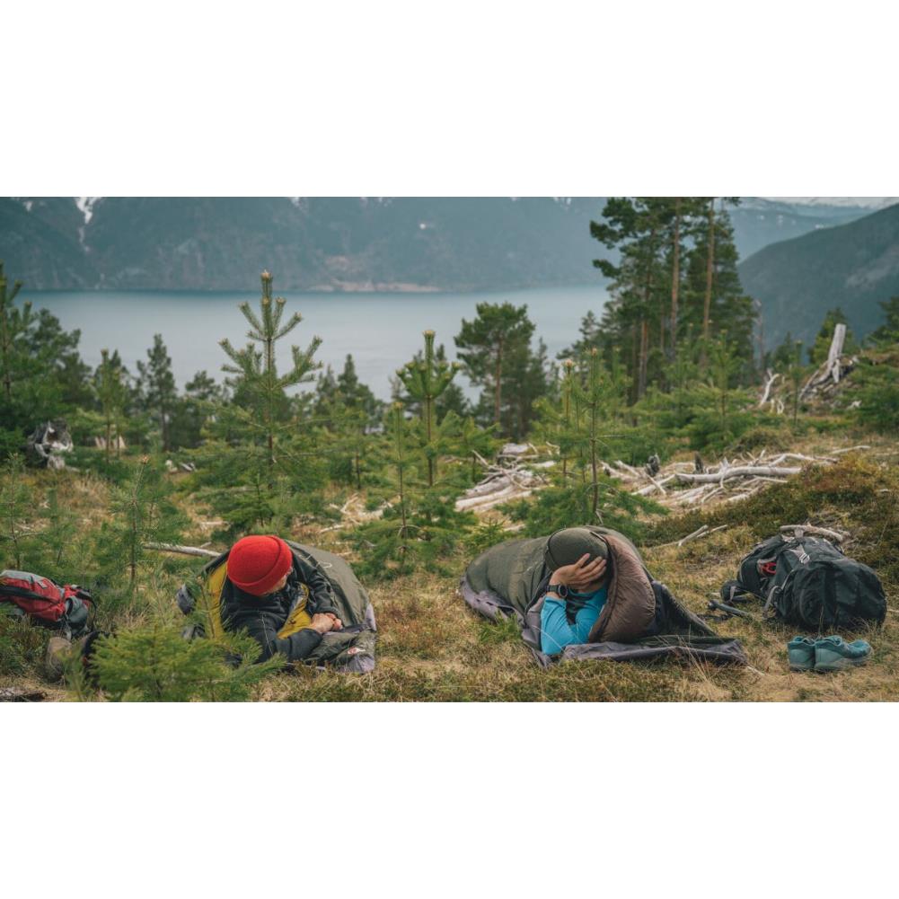 Robens Mountain Bivvy (Dark Green) people
