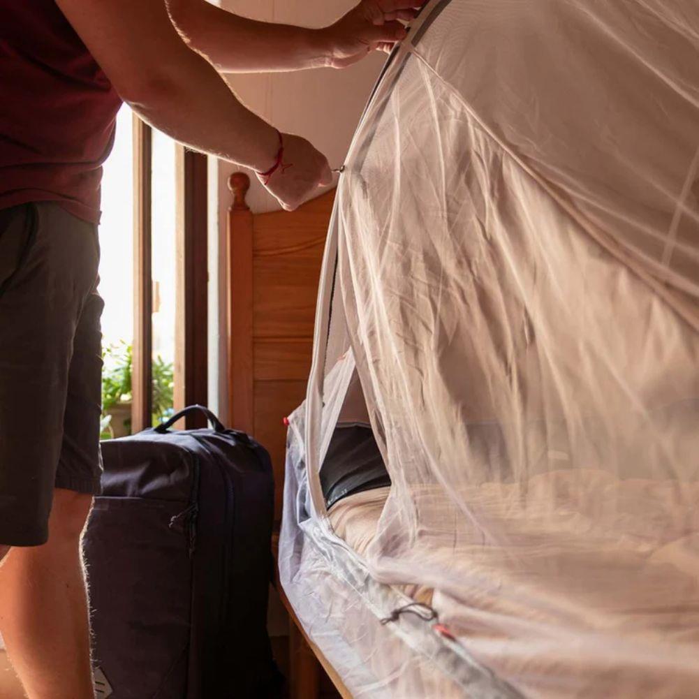 Lifesystems Arc Self Supporting Mosquito Net (Double) corner