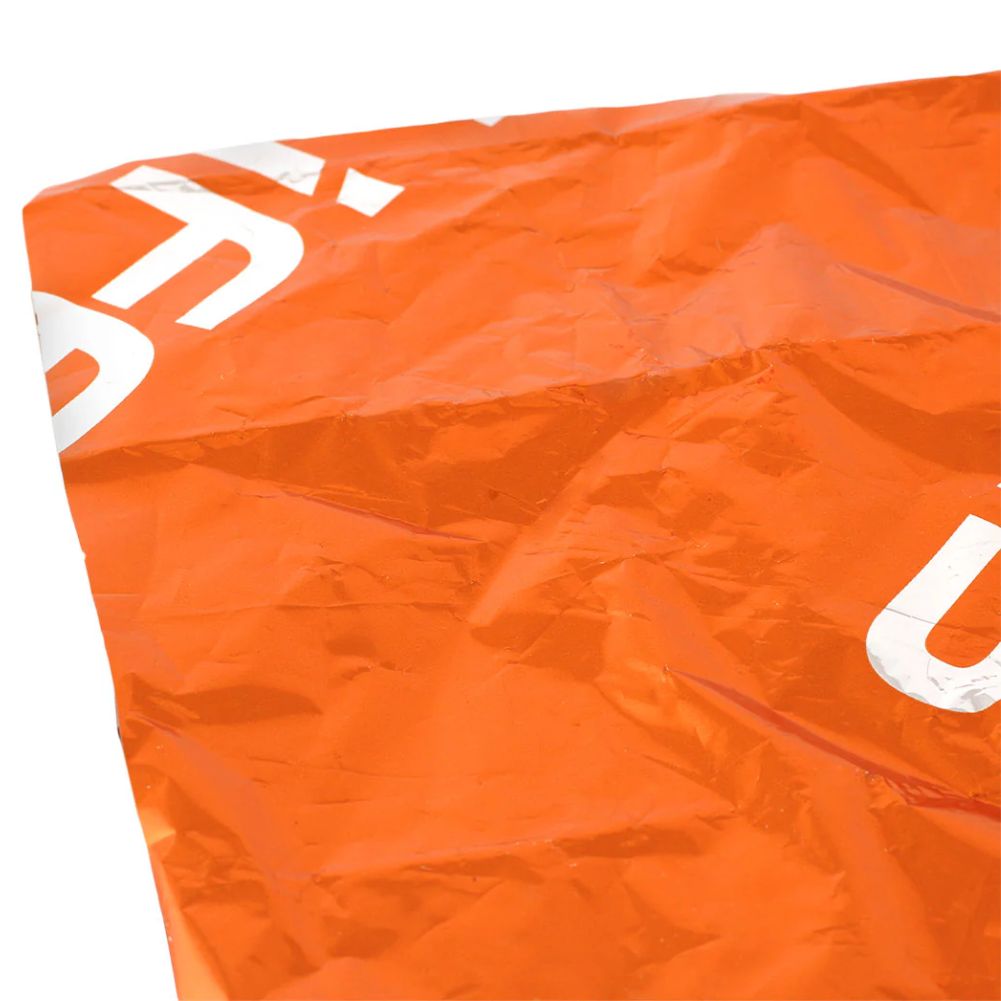 Lifesystems Thermal Blanket corner
