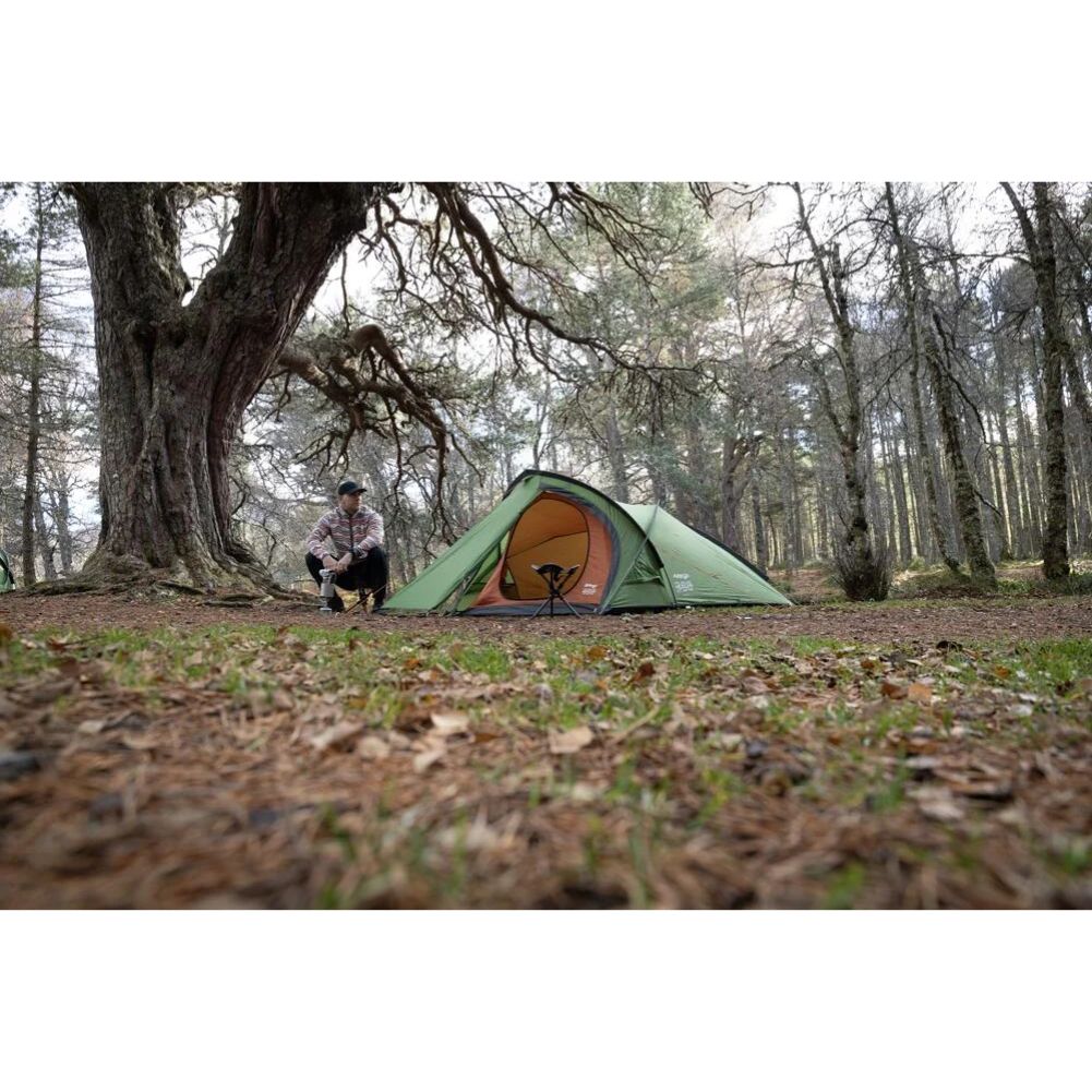 Vango Helvellyn 300 Trekking Tent - 3 Man Semi-Geodesic Tent (Pamir Green)