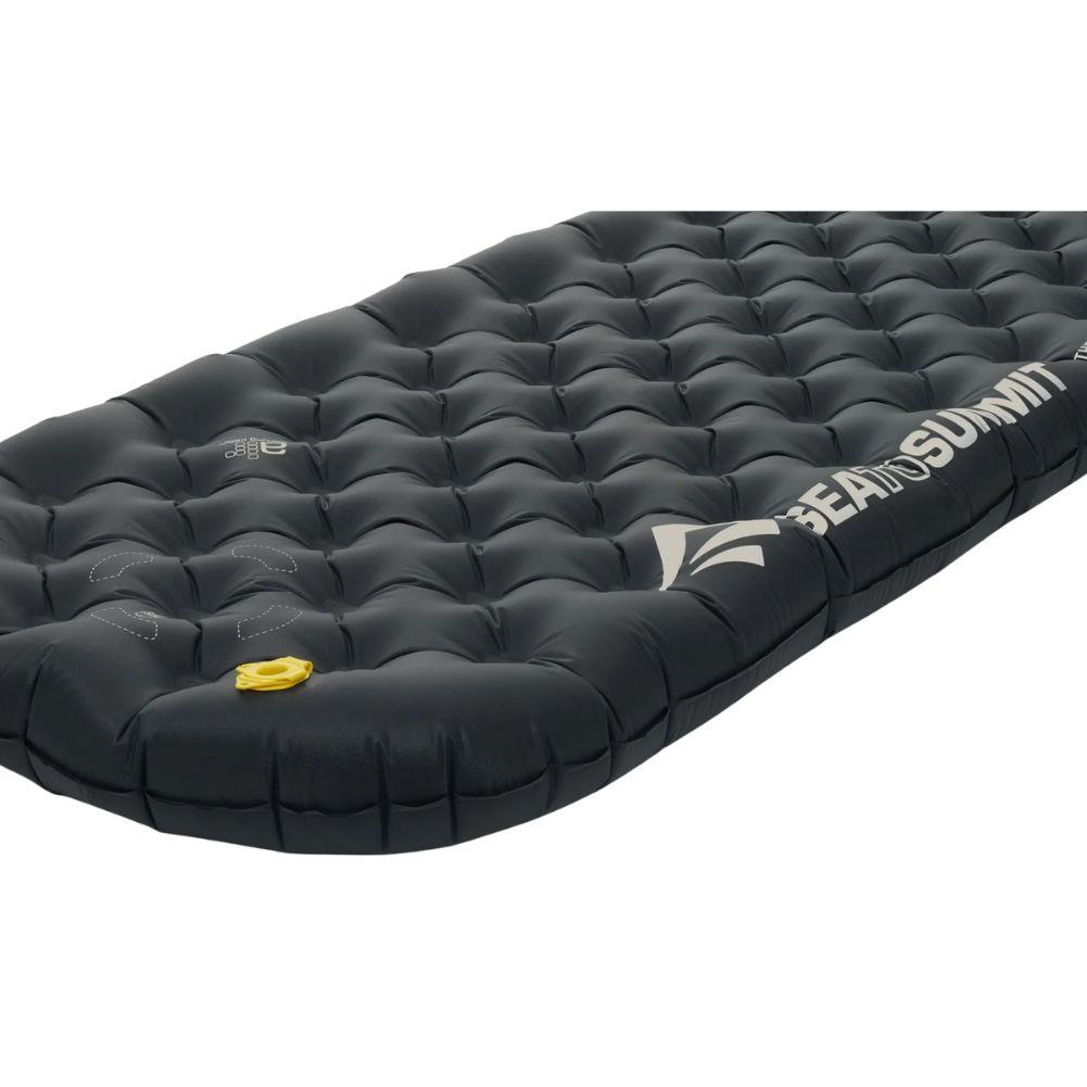 Sea To Summit Ether Light XR PRO Insulated Air Sleeping Mat - Regular (Black) angle corner