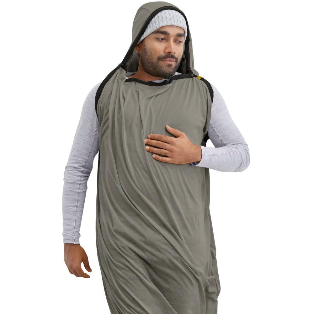 Sea To Summit Reactor Lightweight Sleeping Bag  Liner - Regular (Pewter) pose