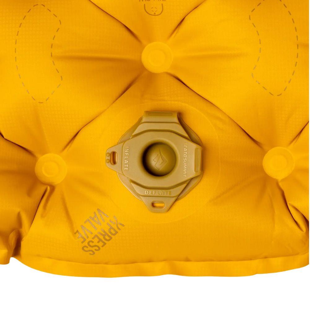 Sea To Summits Ultralight XR Insulated Air Sleeping Mat - Regular (Arrowwood) vavle