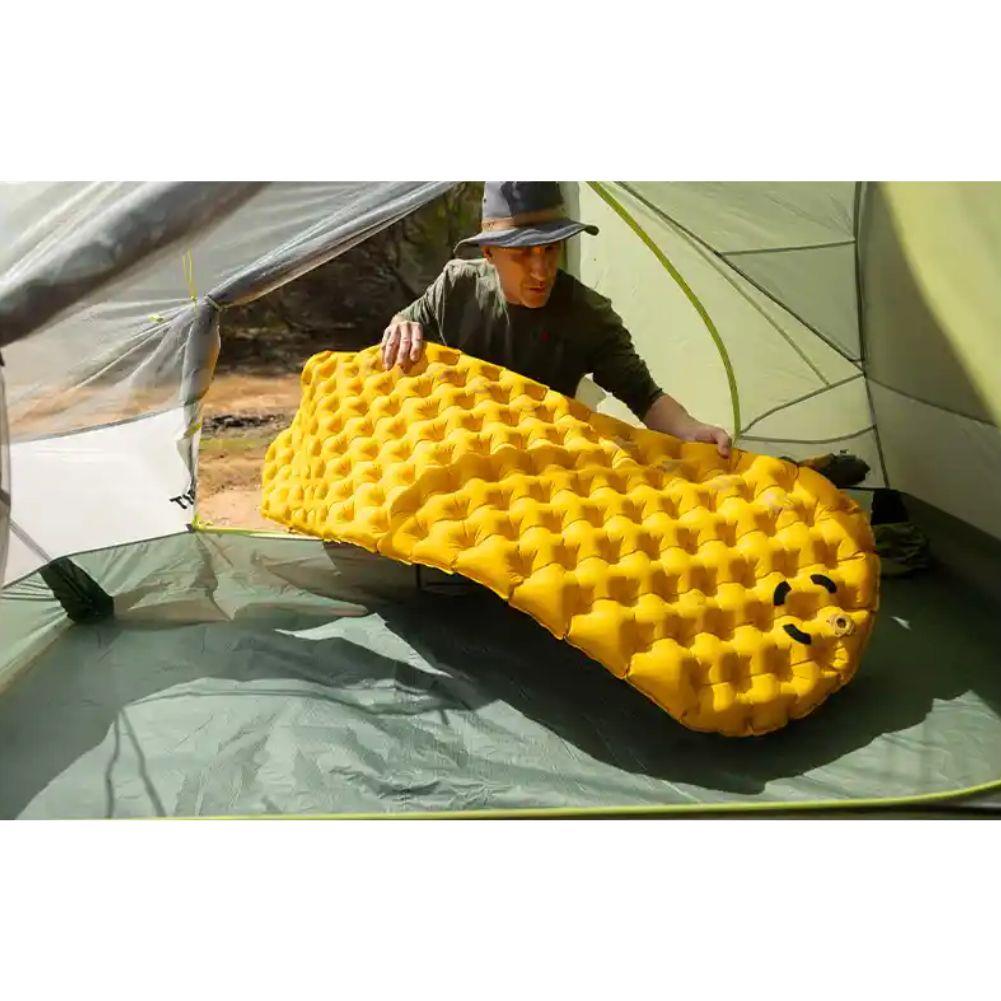 Sea To Summits Ultralight XR Insulated Air Sleeping Mat - Regular (Arrowwood) tent