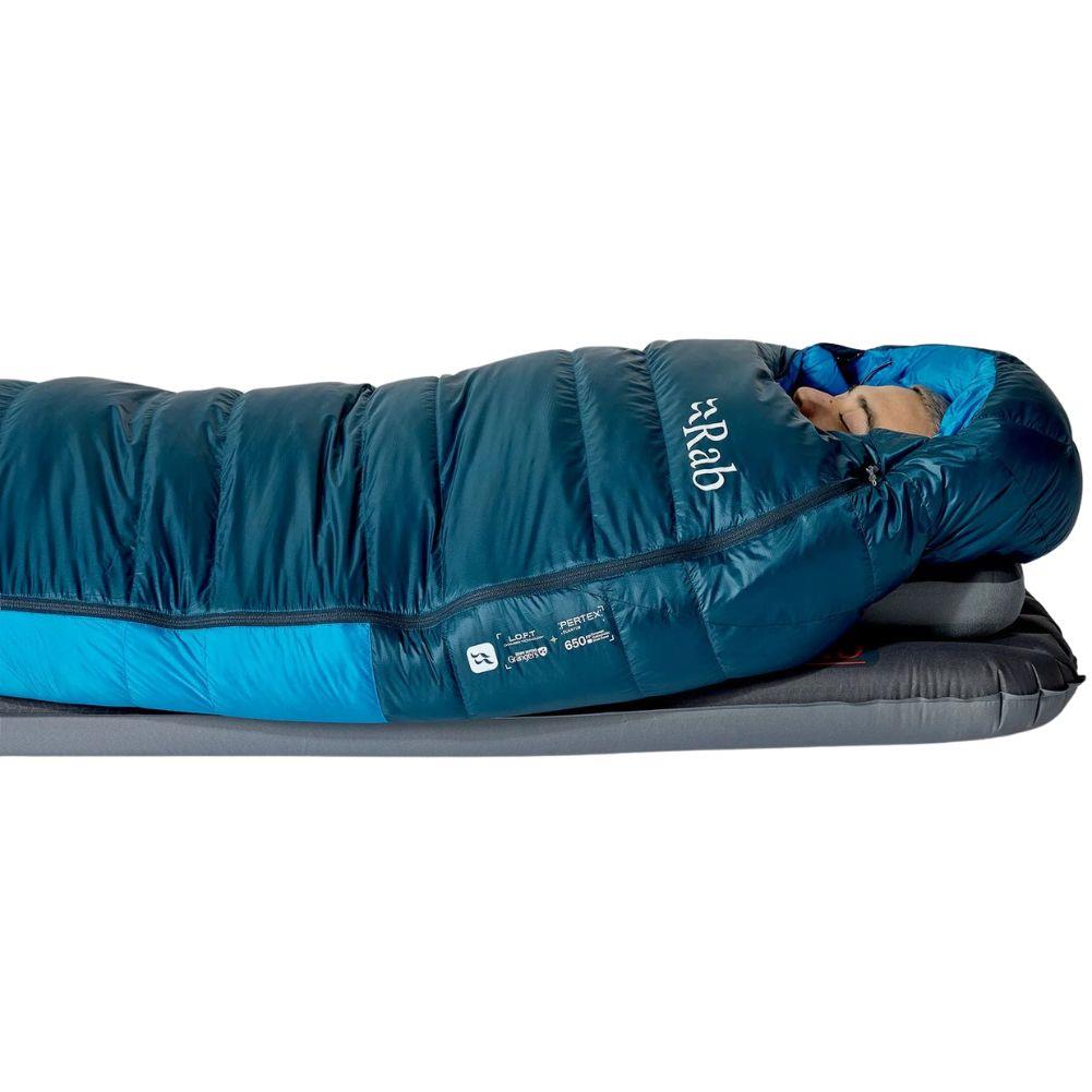 Rab Ascent Down Sleeping Bag (-18°C) - Regular - Left Zip (Tempest Blue/Maya Blue) lie