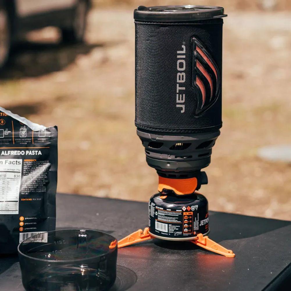 Jetboil Flash 1.8L Fast Boil System (Carbon) table