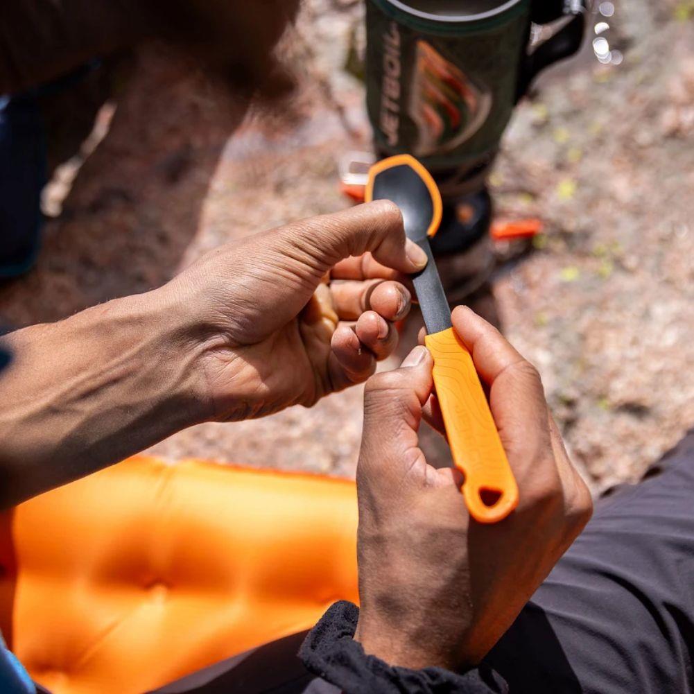Jetboil TrailSpoon Extendable Camping Spoon hand