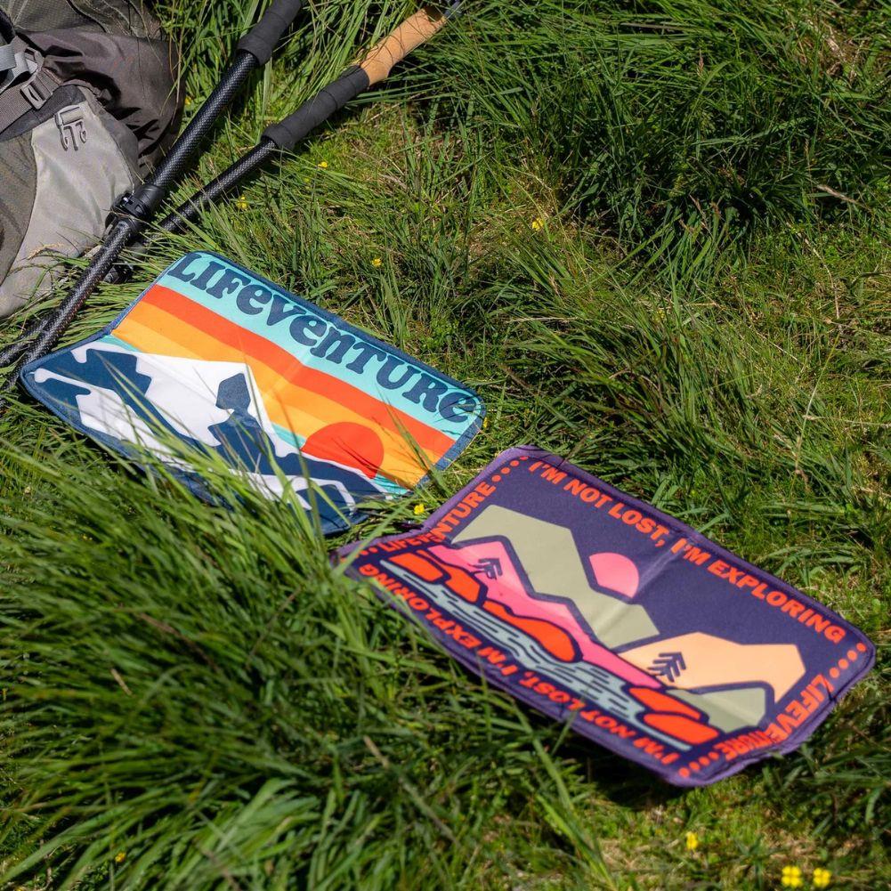 LifeVenture Sit Mat (Retro Print) Grass